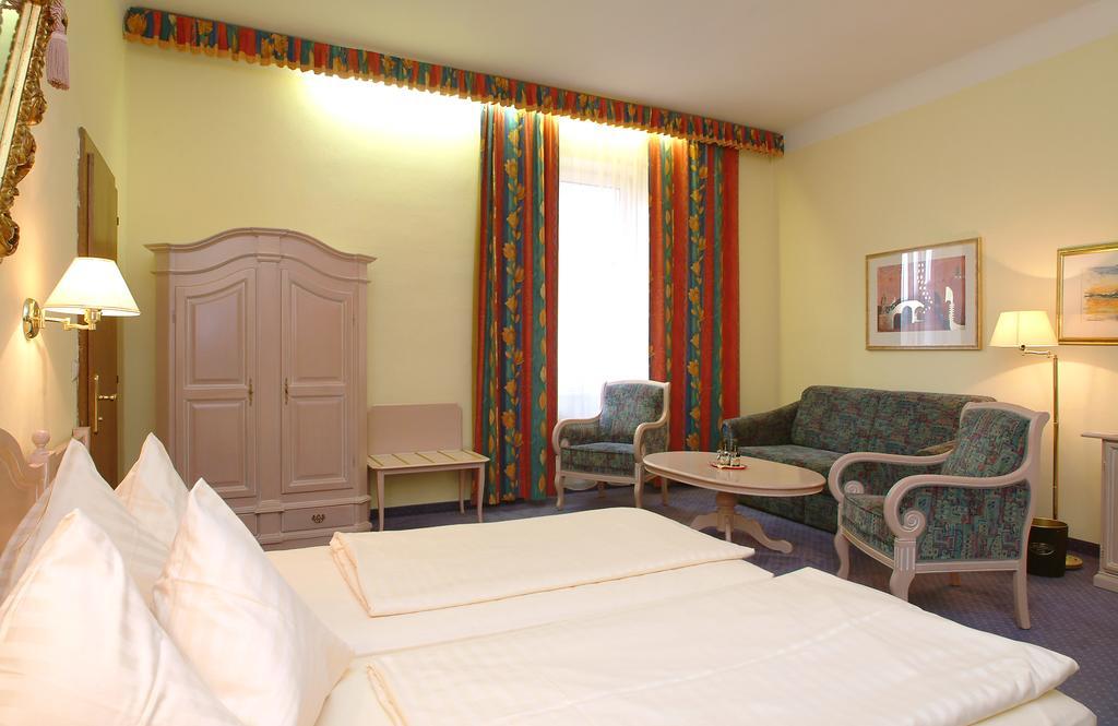 Altstadt Hotel Mosser Villach Exterior foto
